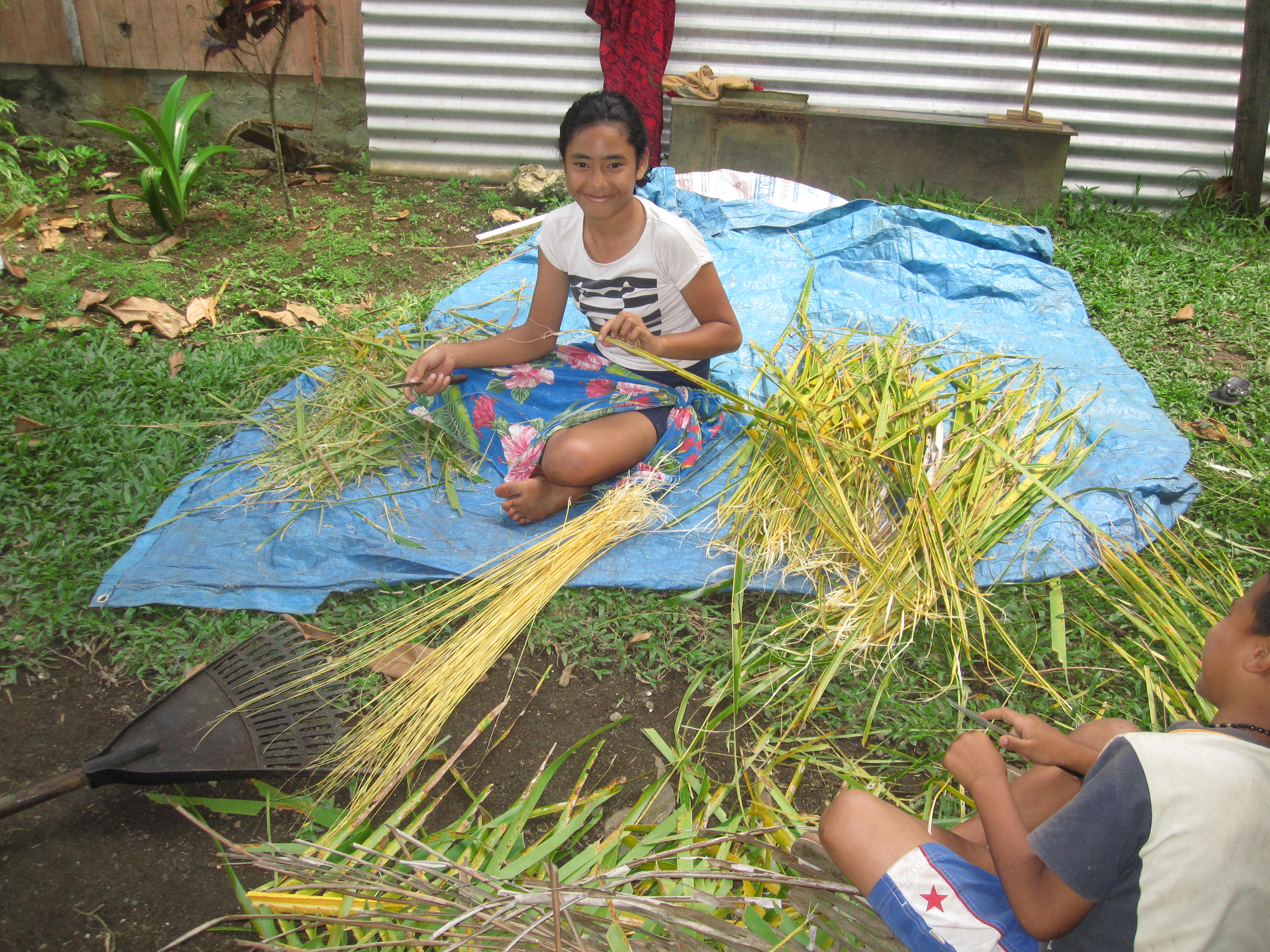 How to Make a Tongan Broom