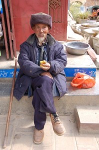 Shaxi Friday Market, Old Man Sunning