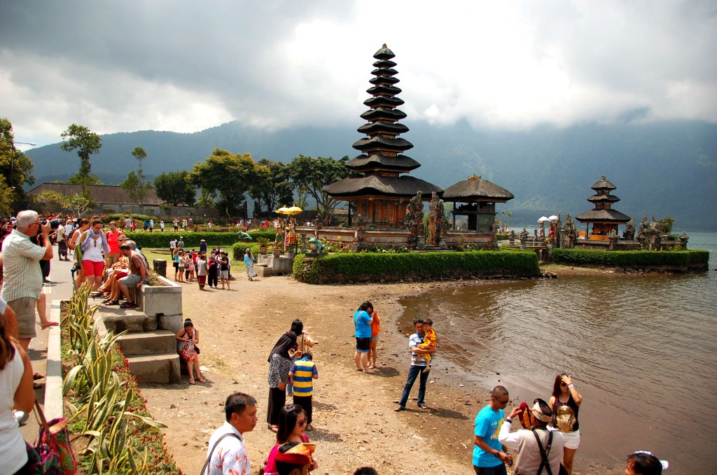 Pura Danau Beratan. Important Bali Temples