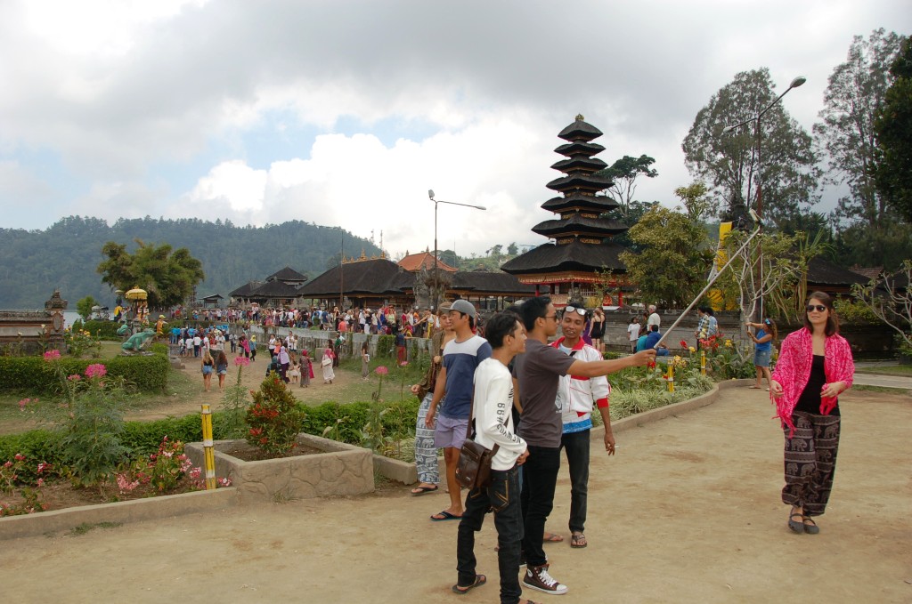 selfies at Pura Dana Bratan.Important Bali Temples