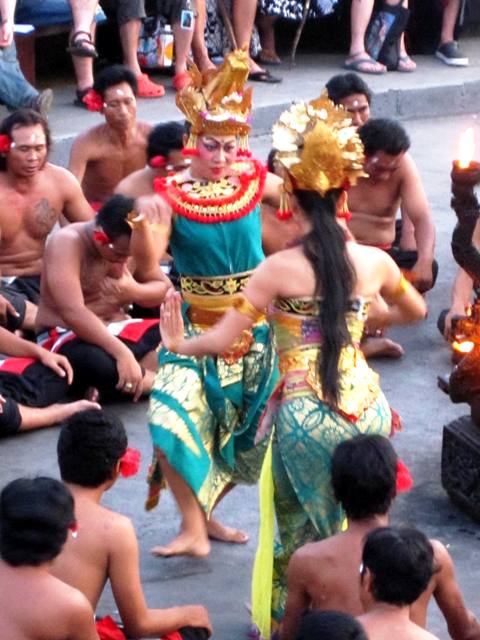 Kecak Dance at Pura Ulu Watu (5)